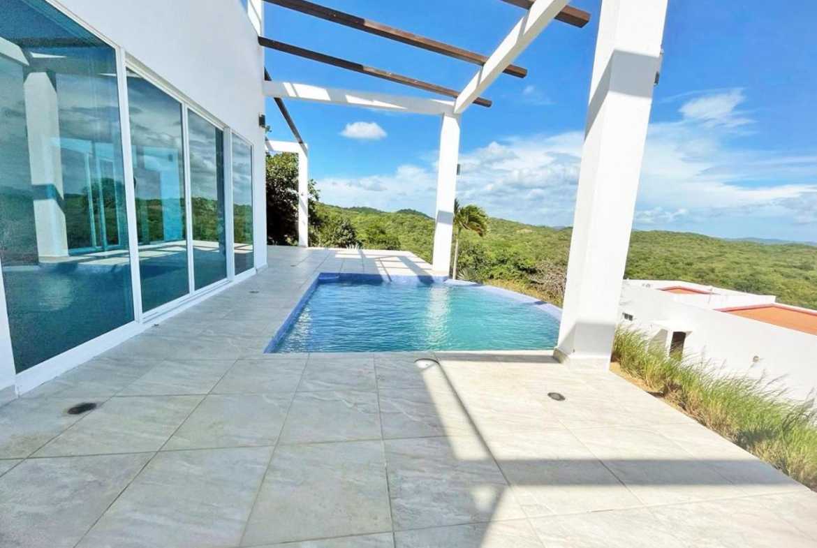 surf-ranch-popoyo