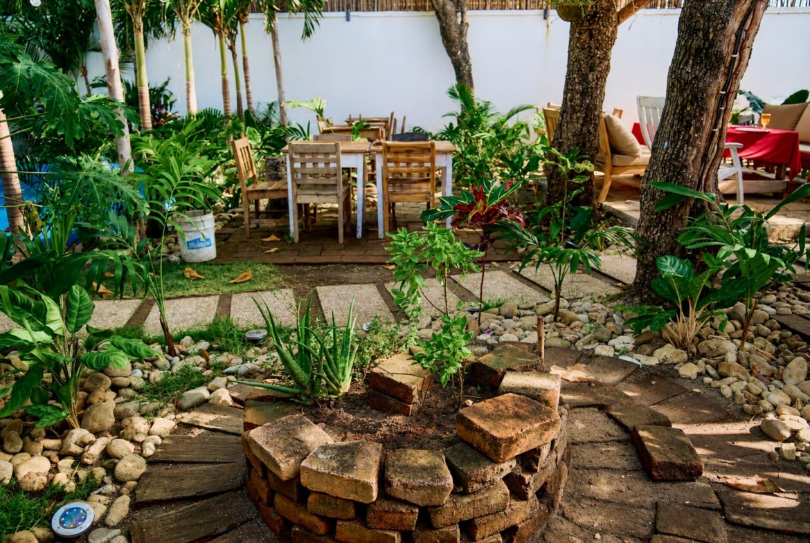 beachfront-boutique-surf-hotel-for-sale-nicaragua