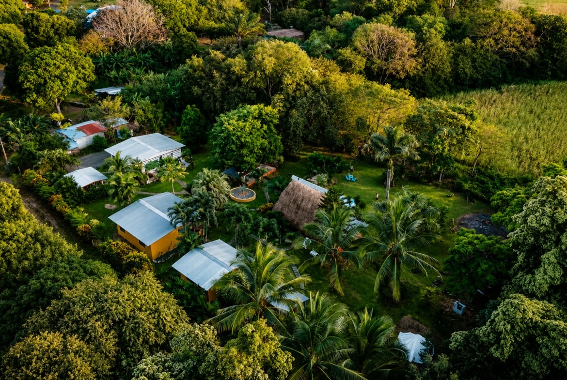 el-ranchito-surf-camp-school-panama-for-sale