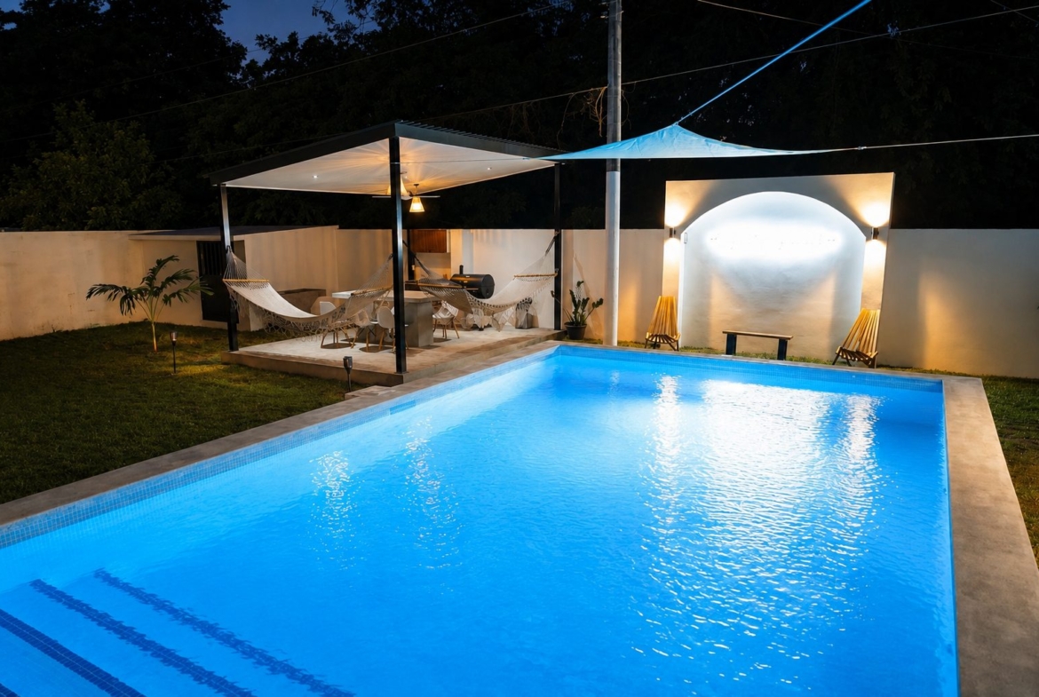 income-producing-villa-with-3-independent-beach-homes-for-sale
