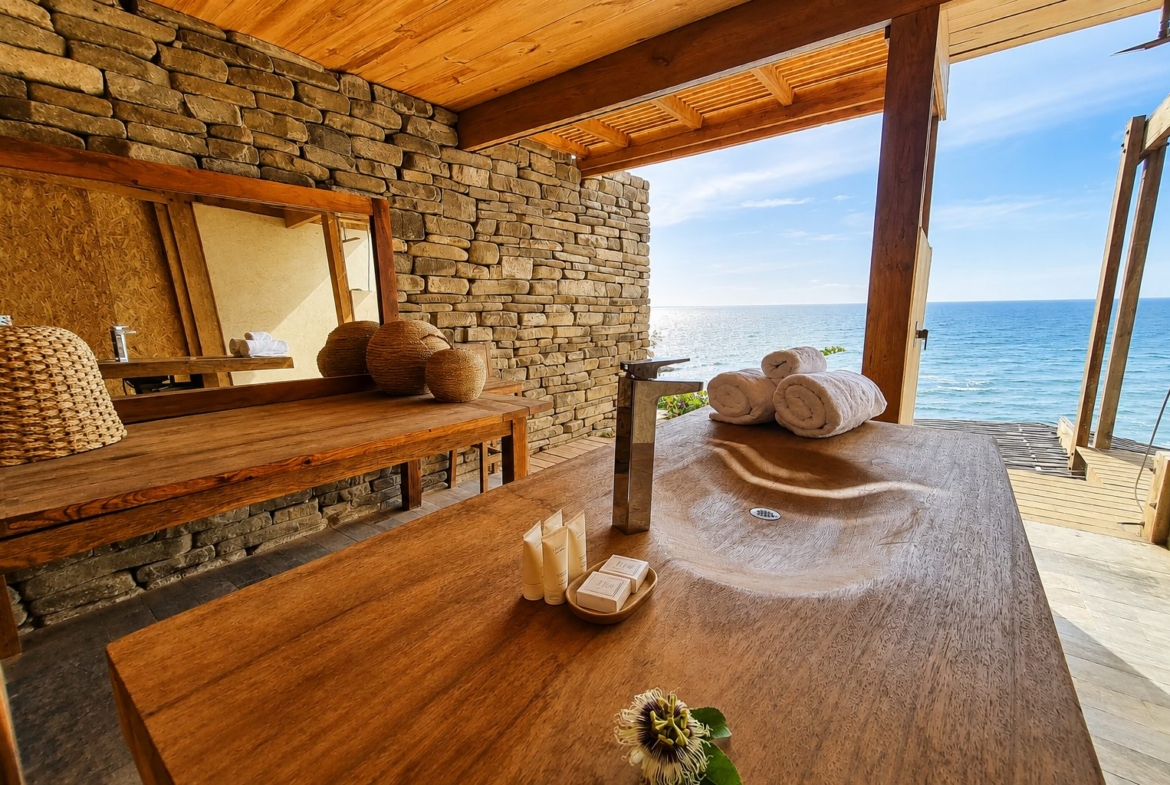 oceanfront-boutique-surf-hotel-for-sale-mancora-peru