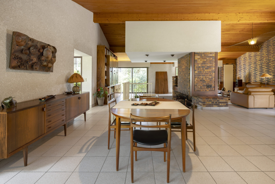 the-hossegor-hideaway-private-architect-villa