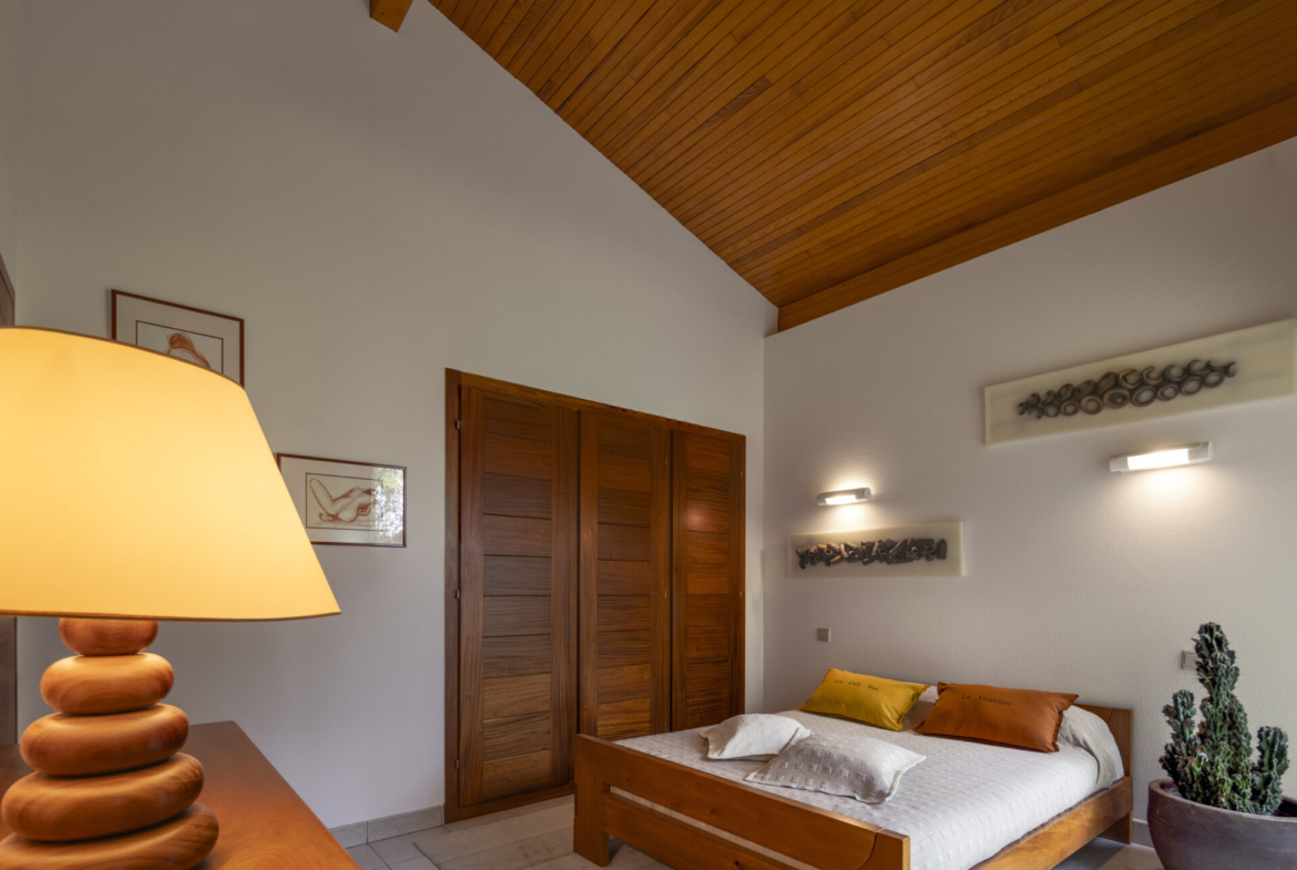 the-hossegor-hideaway-private-architect-villa