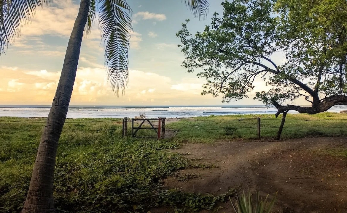 beachfront-surf-resort-investment-nicaragua