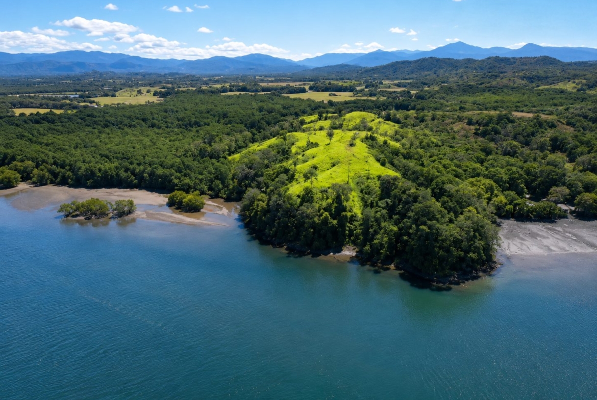 20-hectare-oceanfront-development-parcel-in-mariato-panama