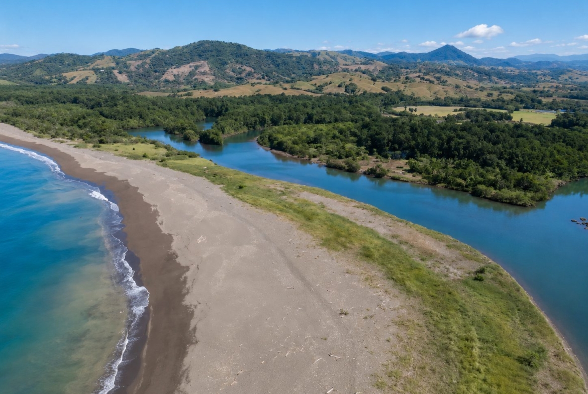 20-hectare-oceanfront-development-parcel-in-mariato-panama