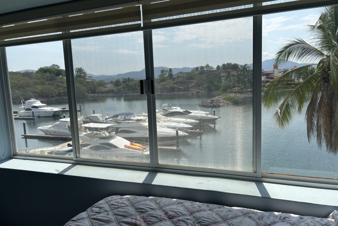 luxury-marina-front-condo-for-sale-turnkey-waterfront-living