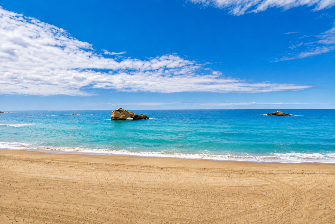 biarritz-beachfront-surf-villa-playa-miramar