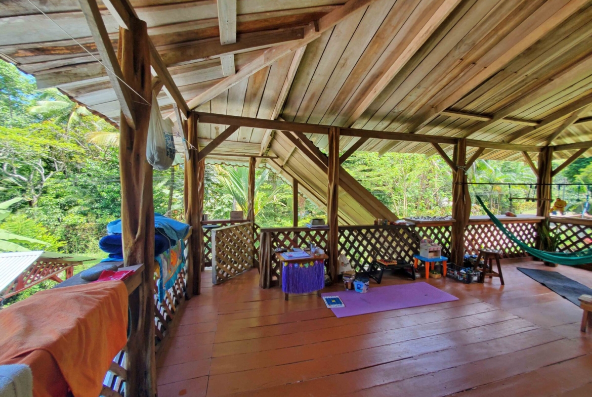 pavones-costa-rica-beach-home-for-sale-near-legendary-surf