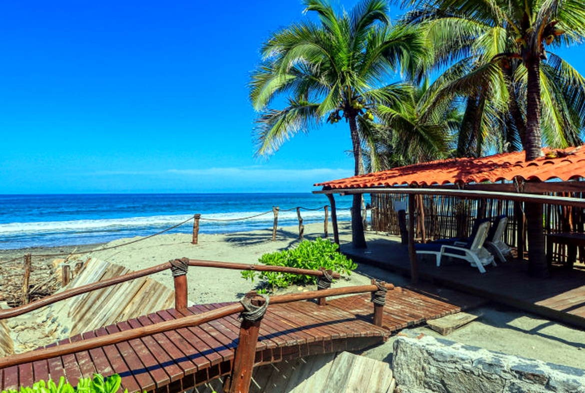 Villa de las Olas-La-Saladita-Mexico