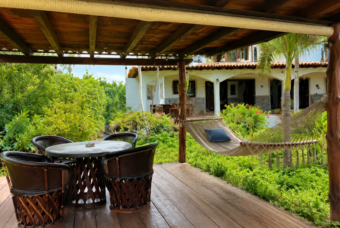 Villa de las Olas-La-Saladita-Mexico
