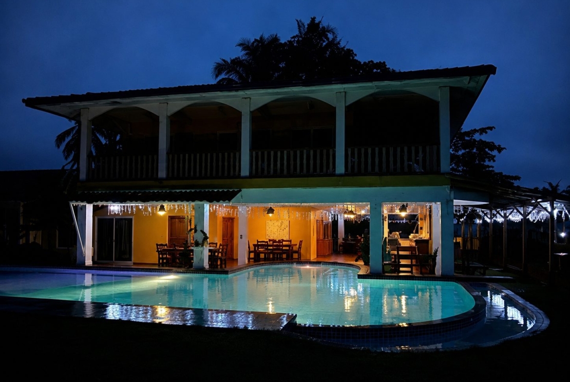 profitable-beach-front-resort-in-las-lajas-panama